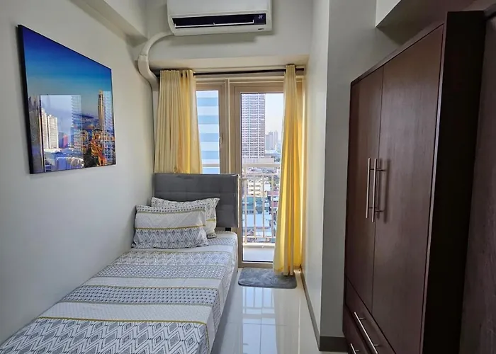 2 Bedroom Near Picc, Ccp, Wtc & Star At Coast Residences, Pasay Manila