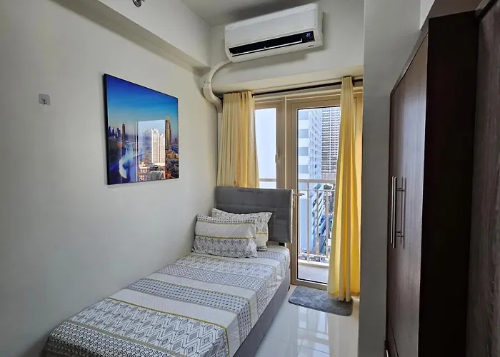 2 Bedroom Near Picc, Ccp, Wtc & Star At Coast Residences, Pasay
